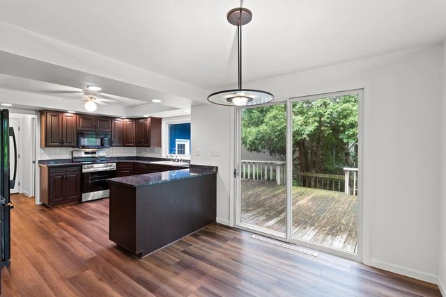 1511 N BRIARCLIFF DRIVE, Appleton, WI 54915