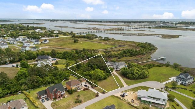 121 Fawn Creek Court, Cedar Point, NC 28584