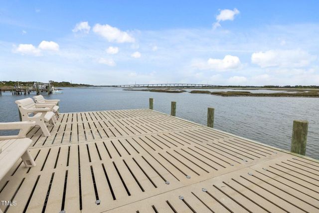 121 Fawn Creek Court, Cedar Point, NC 28584