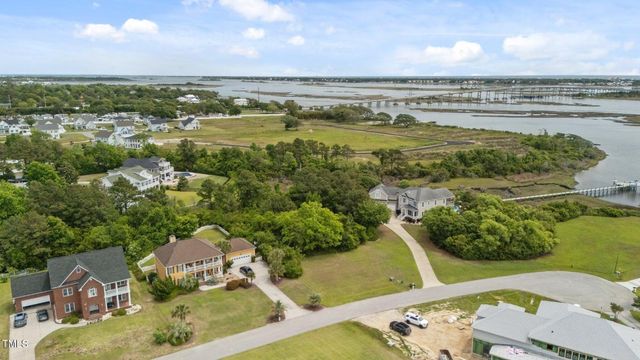 121 Fawn Creek Court, Cedar Point, NC 28584