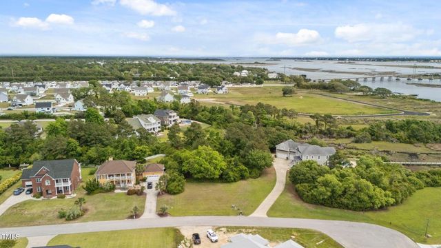 121 Fawn Creek Court, Cedar Point, NC 28584