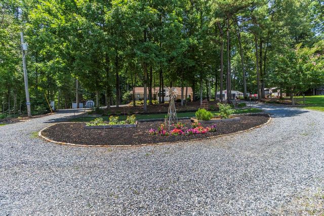 384 Rankin Hill Road, Troutman, NC 28166