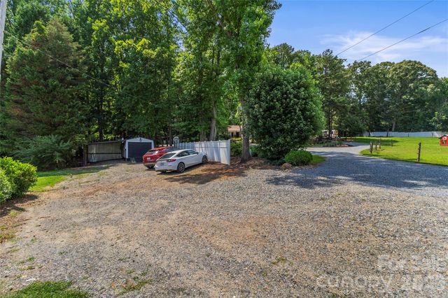 384 Rankin Hill Road, Troutman, NC 28166