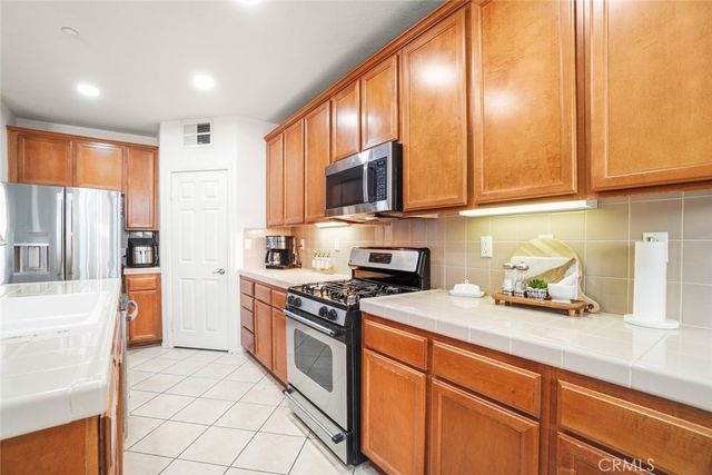 5200 Archery Court, Fontana, CA 92336