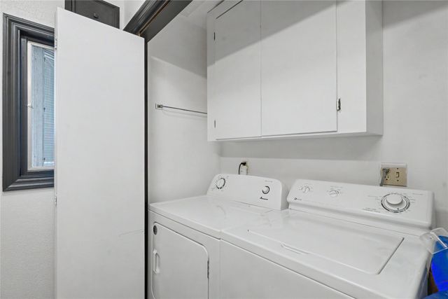 602 W Robinson Street, Knoxville, IA 50138