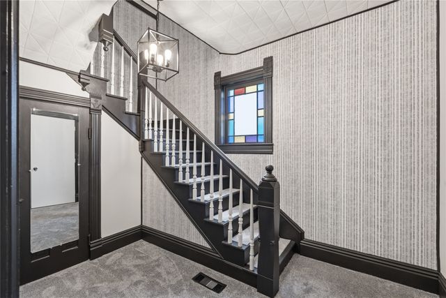 602 W Robinson Street, Knoxville, IA 50138