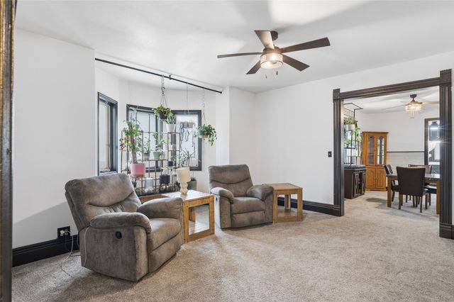602 W Robinson Street, Knoxville, IA 50138