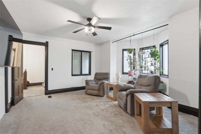 602 W Robinson Street, Knoxville, IA 50138