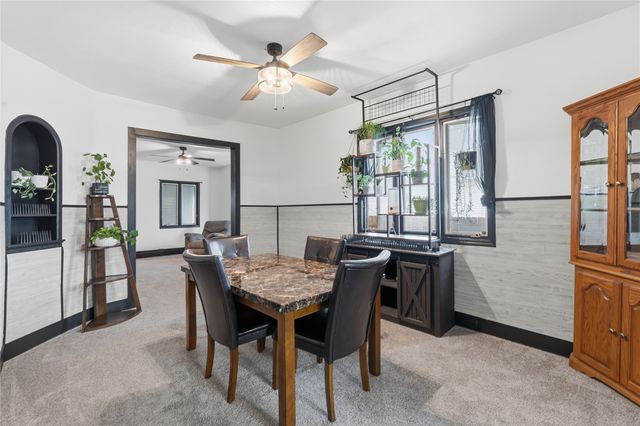 602 W Robinson Street, Knoxville, IA 50138