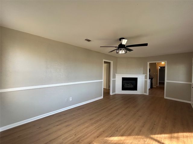 5929 Gayle Drive, Watauga, TX 76148