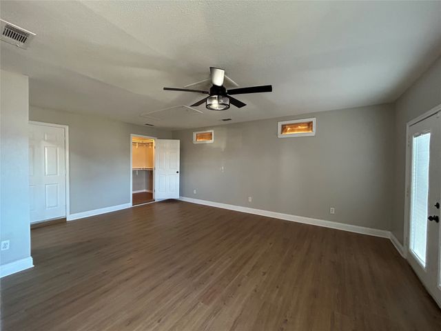 5929 Gayle Drive, Watauga, TX 76148