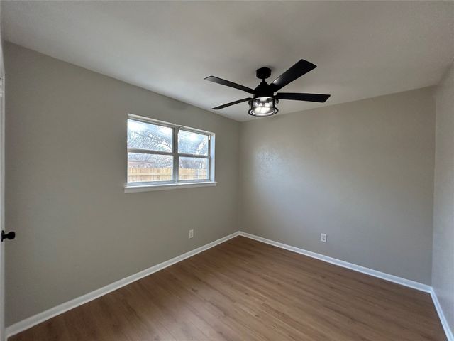 5929 Gayle Drive, Watauga, TX 76148