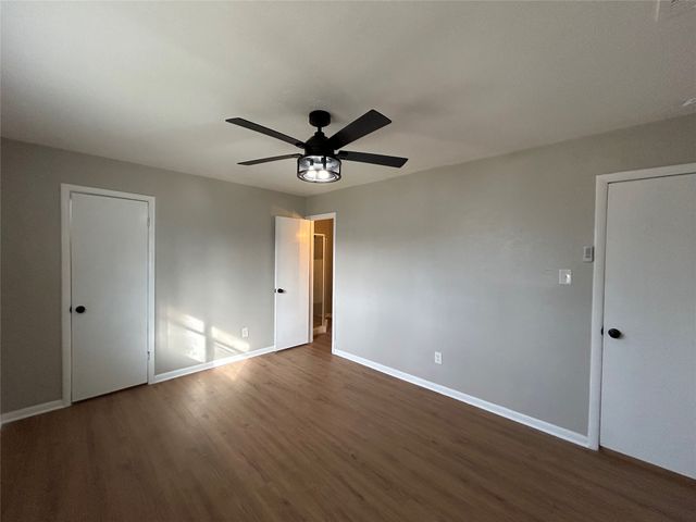 5929 Gayle Drive, Watauga, TX 76148