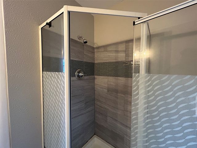 5929 Gayle Drive, Watauga, TX 76148