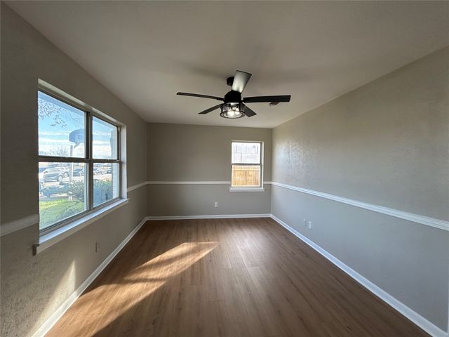 5929 Gayle Drive, Watauga, TX 76148