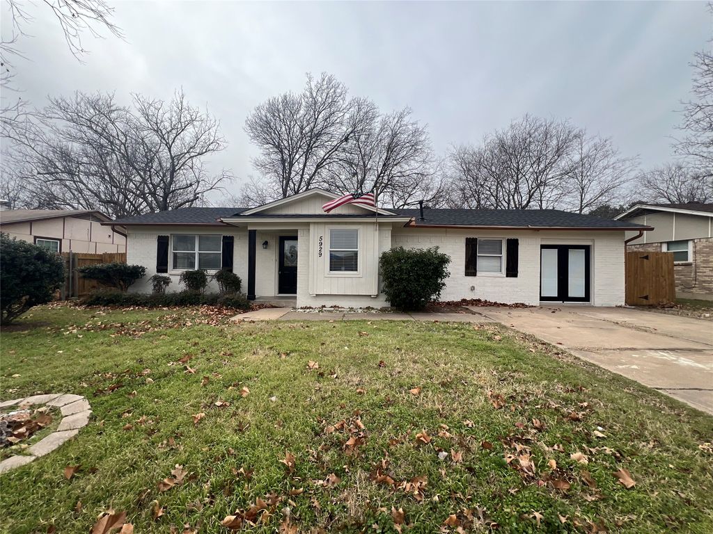 5929 Gayle Drive, Watauga, TX 76148