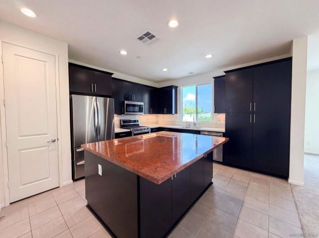 1242 Via Candelas, Oceanside, CA 92056