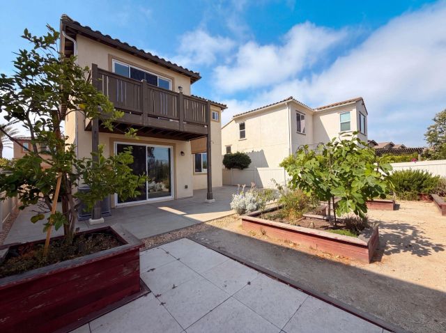 1242 Via Candelas, Oceanside, CA 92056