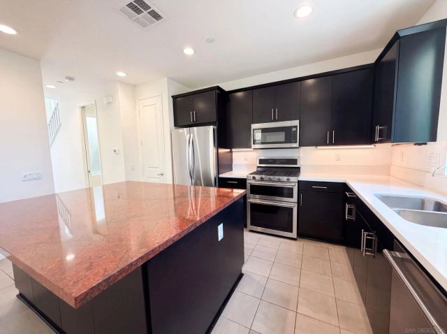 1242 Via Candelas, Oceanside, CA 92056