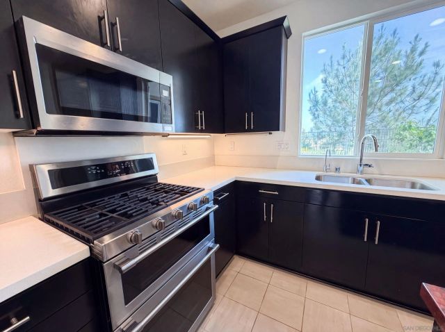 1242 Via Candelas, Oceanside, CA 92056