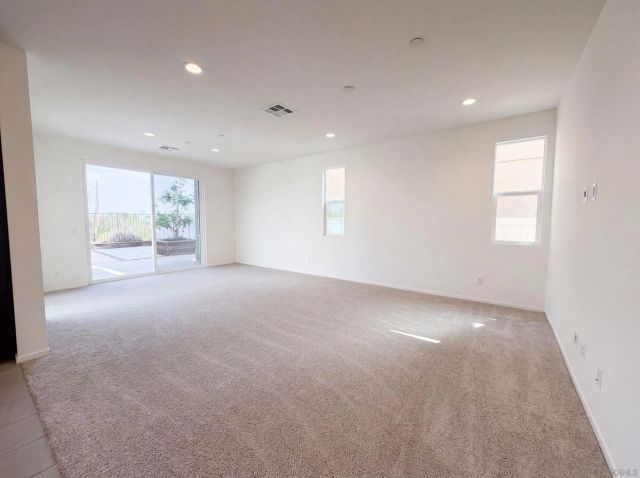 1242 Via Candelas, Oceanside, CA 92056