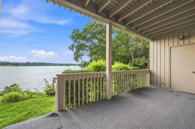 893 Cliffs Drive Unit: 107, Ypsilanti, MI 48198
