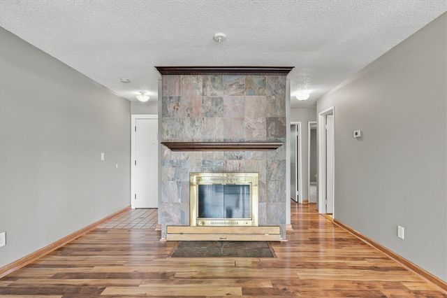 893 Cliffs Drive Unit: 107, Ypsilanti, MI 48198