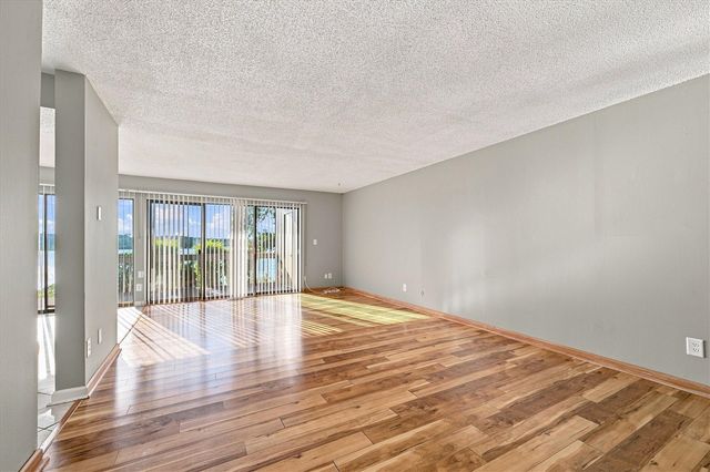 893 Cliffs Drive Unit: 107, Ypsilanti, MI 48198