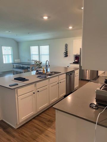 317 Colthorpe LN, Hutto, TX 78634