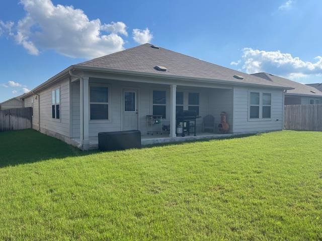 317 Colthorpe LN, Hutto, TX 78634