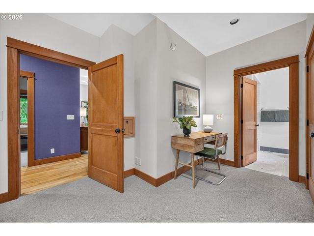 9505 Nw GERMANTOWN Rd, Portland, OR 97231