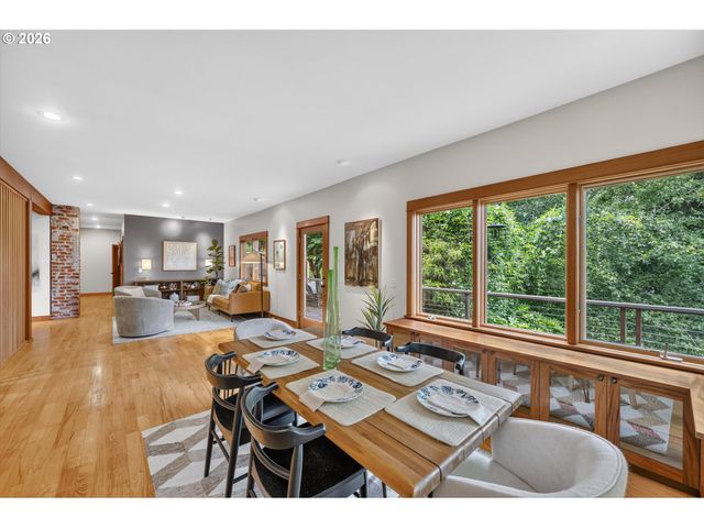9505 Nw GERMANTOWN Rd, Portland, OR 97231