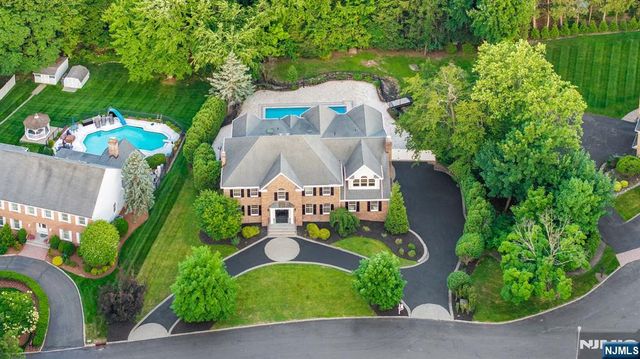 312 Saw Mill Lane, Wyckoff, NJ 07481