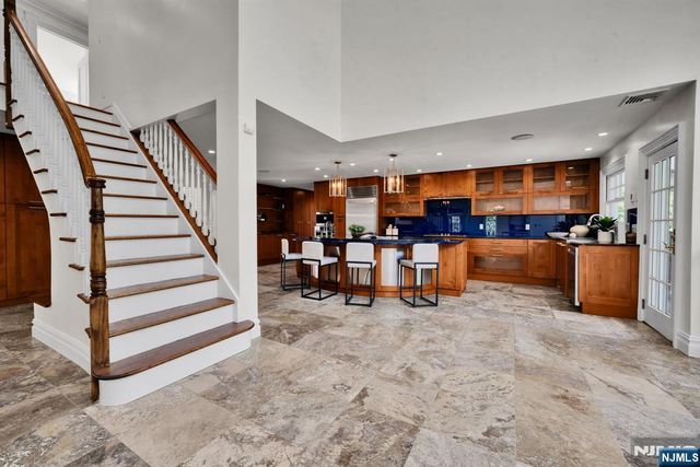 312 Saw Mill Lane, Wyckoff, NJ 07481