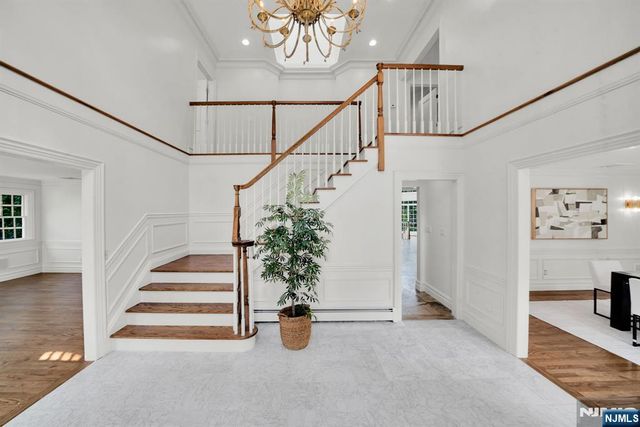 312 Saw Mill Lane, Wyckoff, NJ 07481