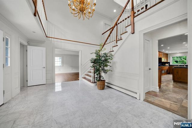 312 Saw Mill Lane, Wyckoff, NJ 07481