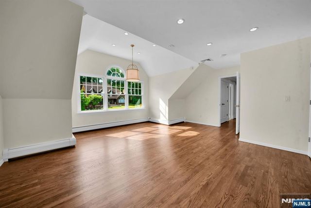 312 Saw Mill Lane, Wyckoff, NJ 07481