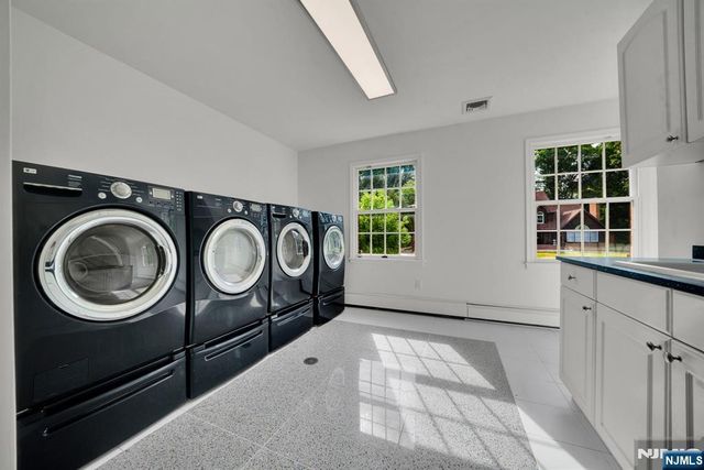 312 Saw Mill Lane, Wyckoff, NJ 07481