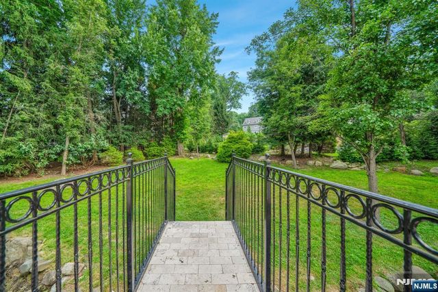 312 Saw Mill Lane, Wyckoff, NJ 07481