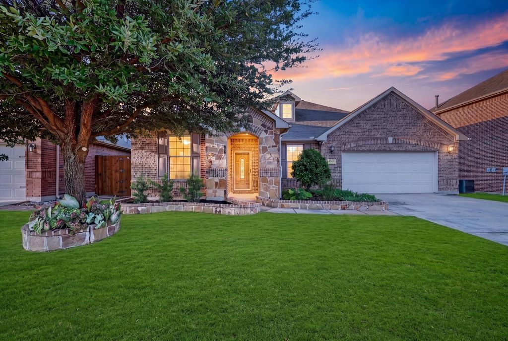 1309 Mesa Crest Drive, Fort Worth, TX 76052 — exterior