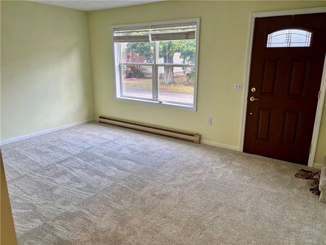 402 W Poplar Street, Grove City Boro, PA 16127