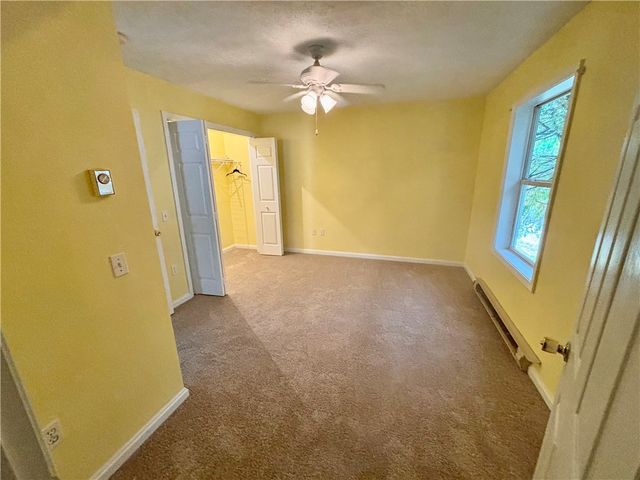 402 W Poplar Street, Grove City Boro, PA 16127