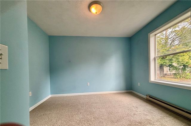 402 W Poplar Street, Grove City Boro, PA 16127