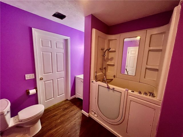 402 W Poplar Street, Grove City Boro, PA 16127