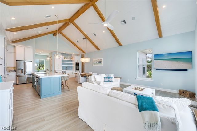 2651 Coconut DR, Sanibel, FL 33957