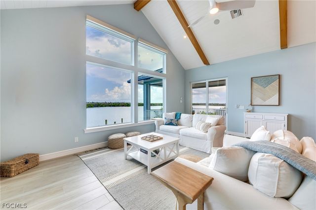 2651 Coconut DR, Sanibel, FL 33957
