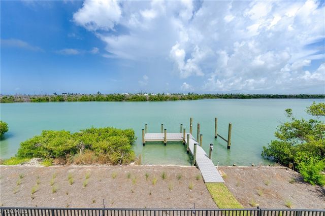 2651 Coconut DR, Sanibel, FL 33957