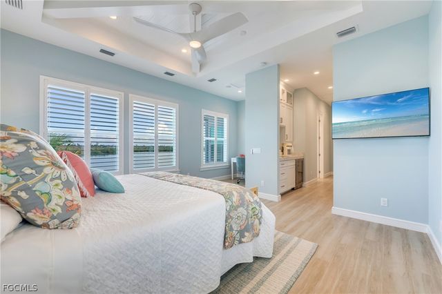 2651 Coconut DR, Sanibel, FL 33957