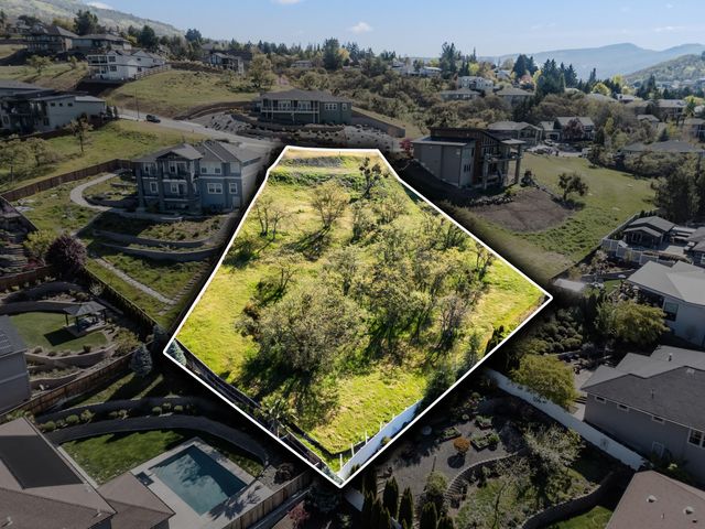 4407 Murryhill Terrace 19, Medford, OR 97504
