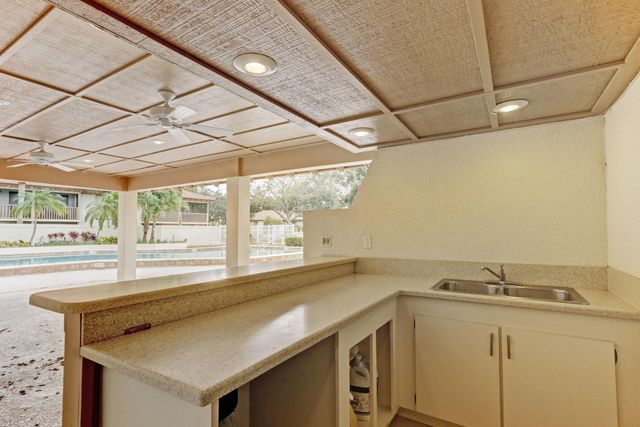 206 Brackenwood Terrace 206, Palm Beach Gardens, FL 33418